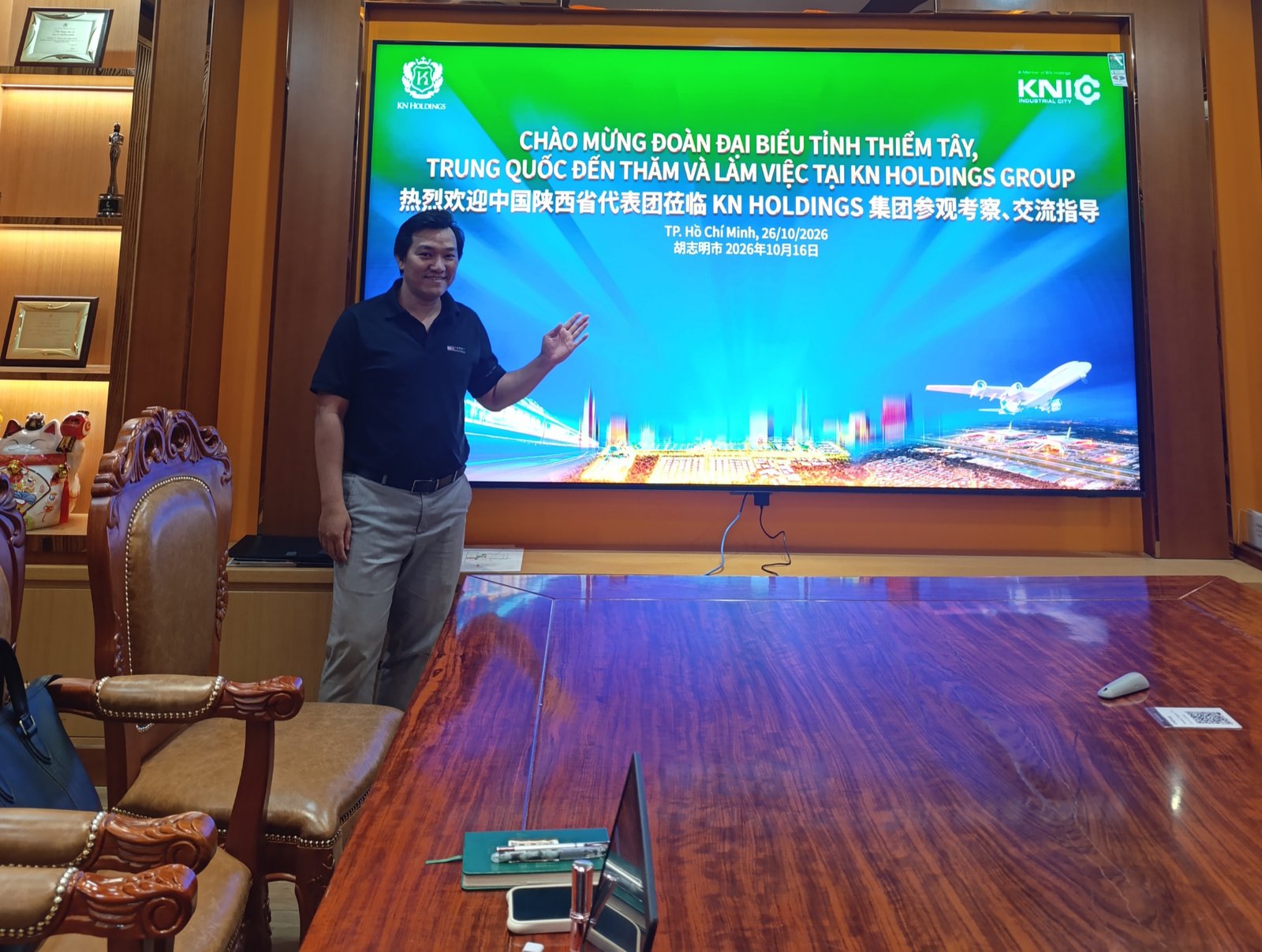 ĐOÀN KHẢO SÁT TỈNH THIỂM TÂY LÀM VIỆC TẠI KN GROUP 
